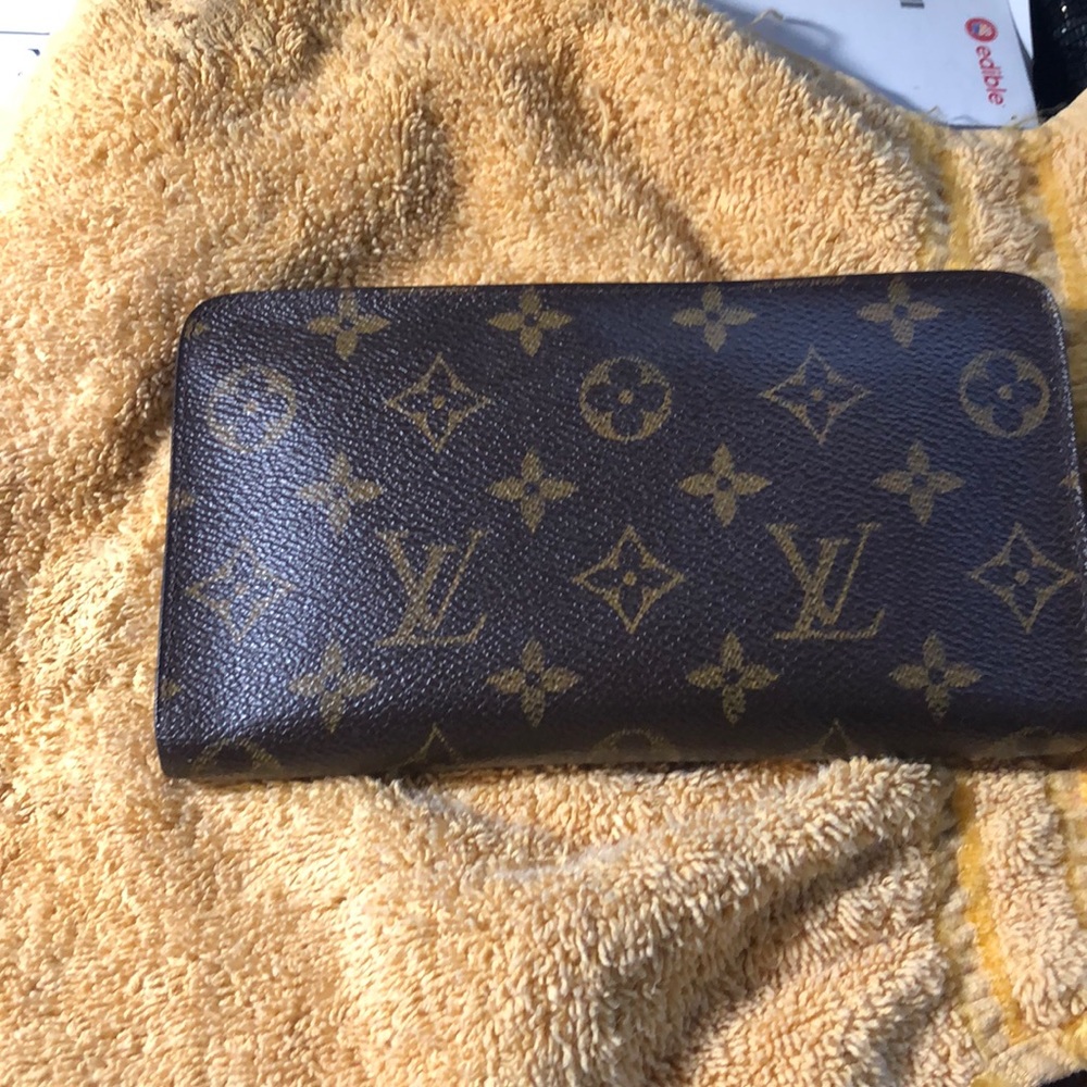 Louis Vuitton Wallet